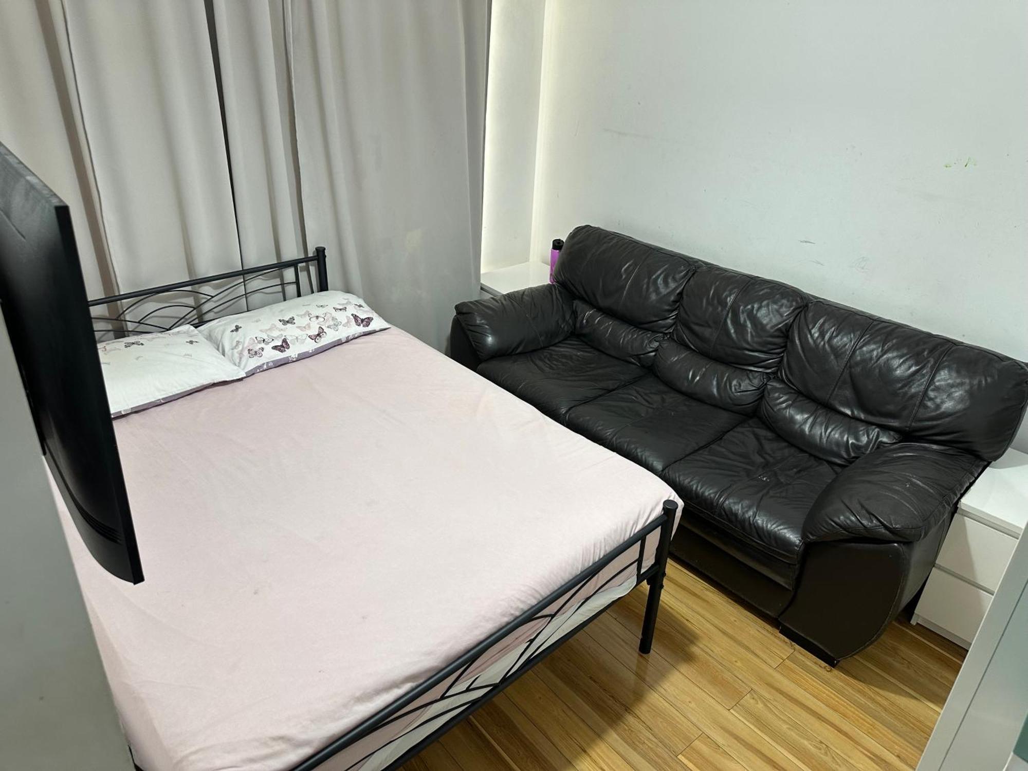 2 Bed Flat In Appartamento *